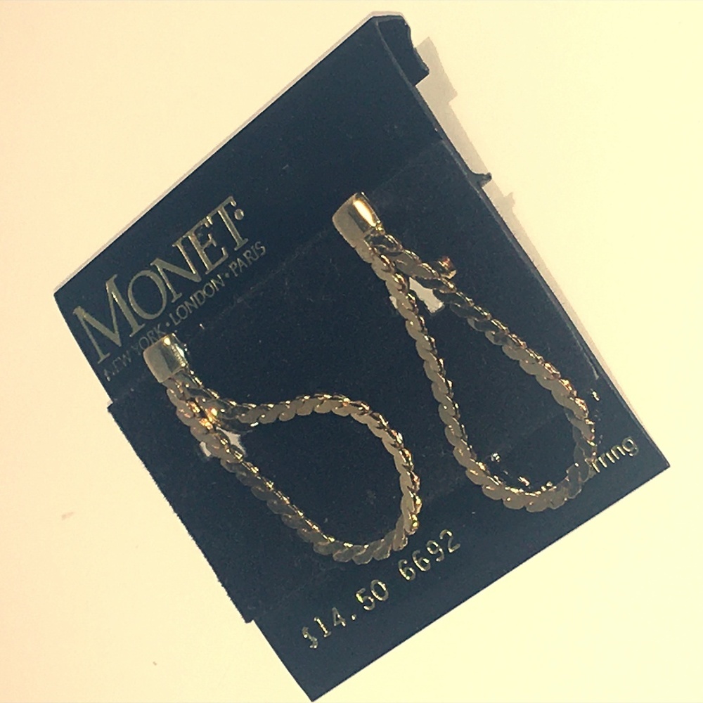 monet clip earing 6692